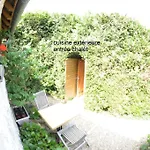 Mil Roses Vakantiehuis