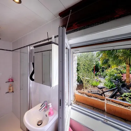 chambre mil roses Сasa de vacaciones